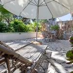 Almanarre - Eco-responsable Face A La Otel Hyères