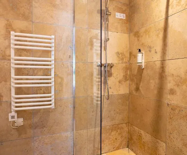 Almanarre - Eco-responsable Face A La فندق 2*