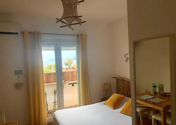 Almanarre - Eco-responsable Face A La Hyères