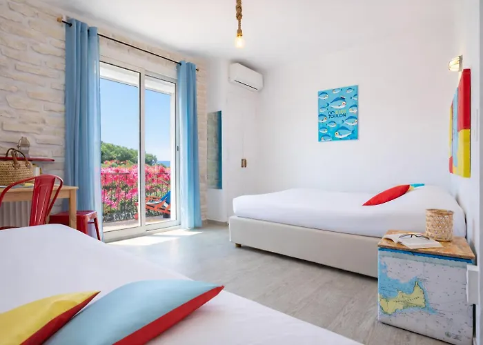 Almanarre - Eco-responsable Face A La فندق 2*